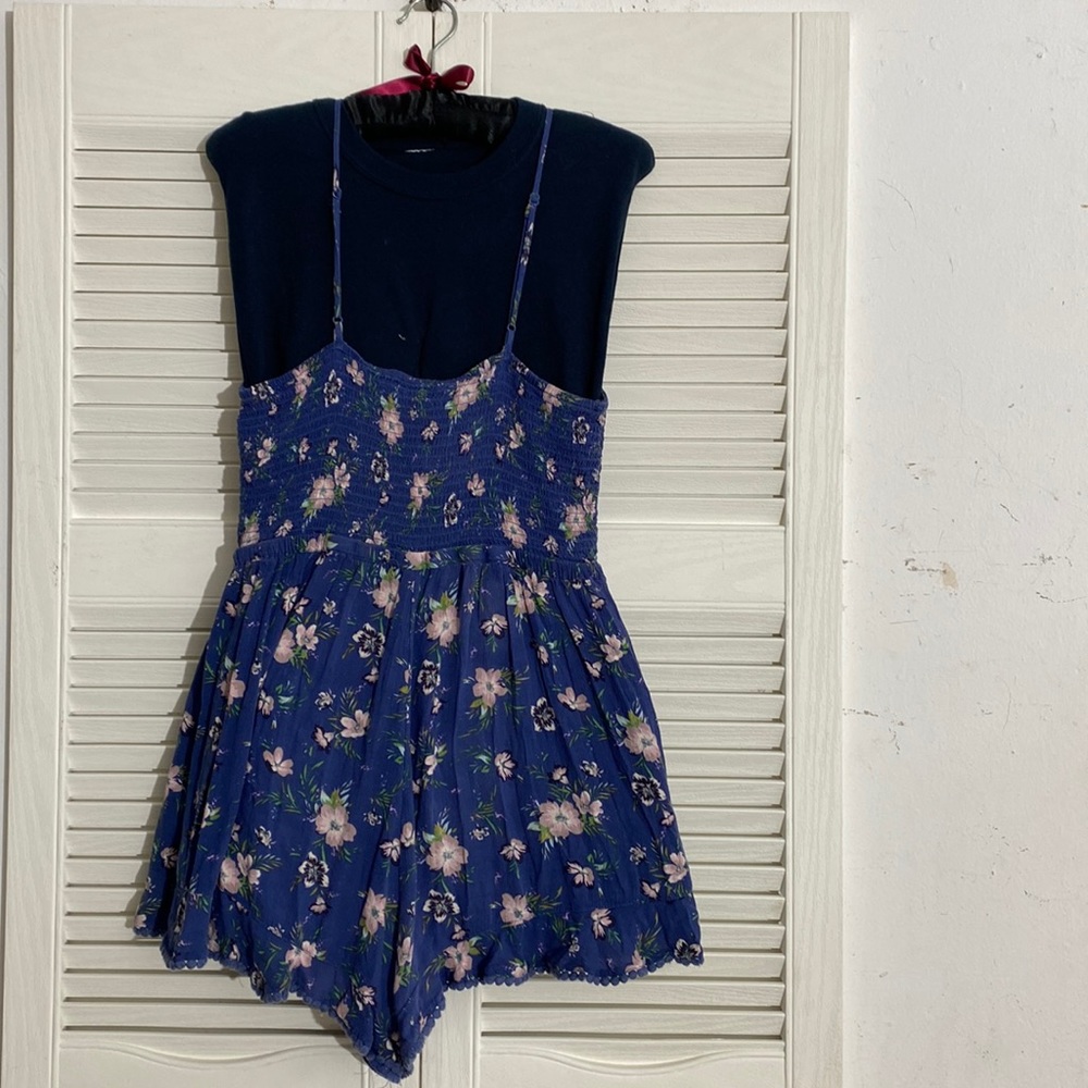 American Eagle romper short cotton floral good condition size medium